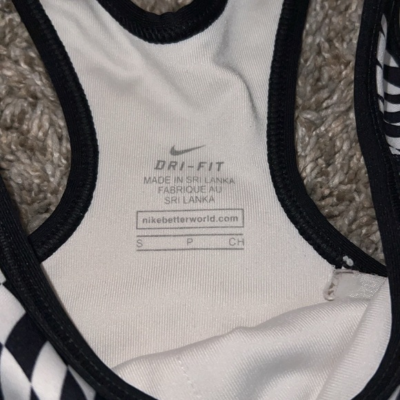 2 Nike sports bra - Picture 8 of 11